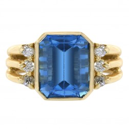 4.00 Carat Blue Topaz & 0.18 Carat Diamond Ring 14K Yellow Gold